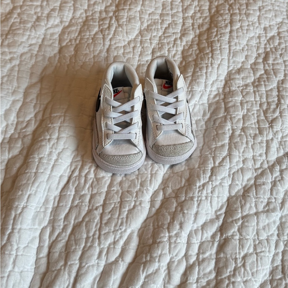 Nike Blazer Mid ‘77 White and Black Sneakers